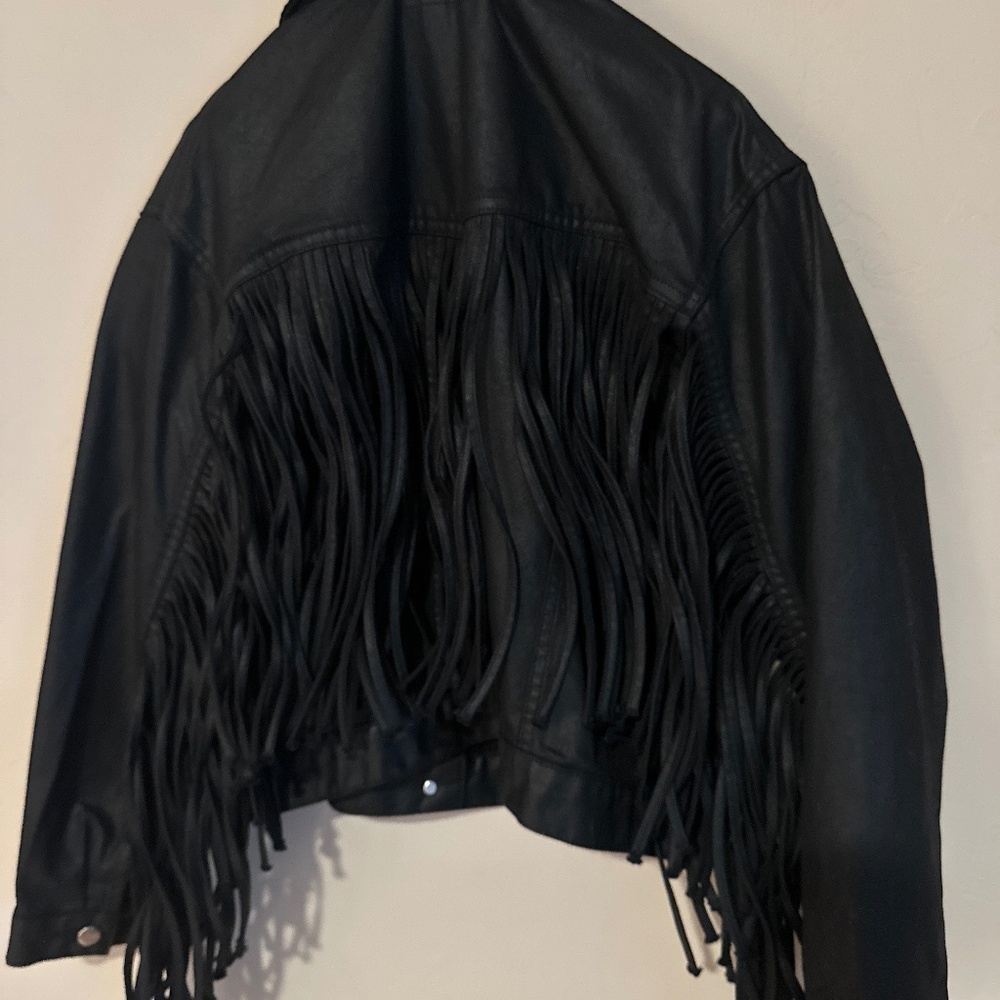 Wrangler jean jacket with fringe!